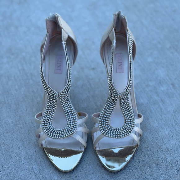 GLINT Heels - Picture 2 of 6